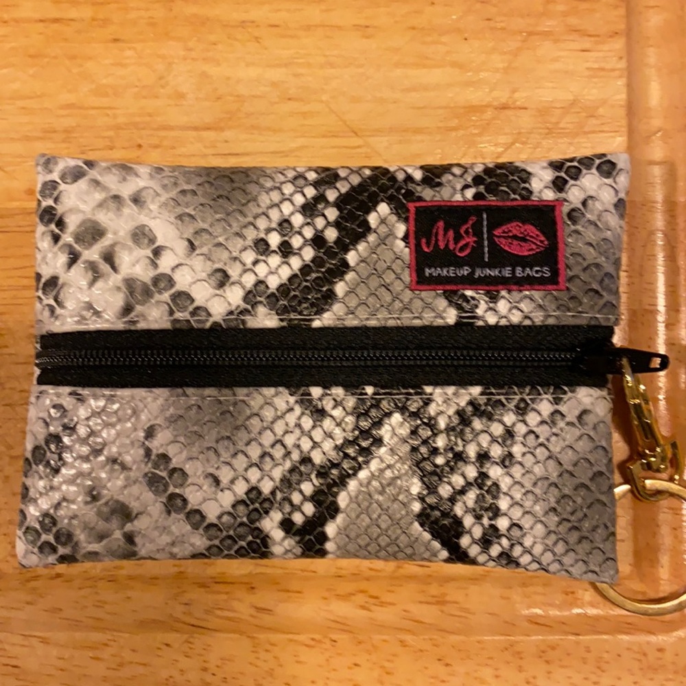 Mini makeup junkie bag
